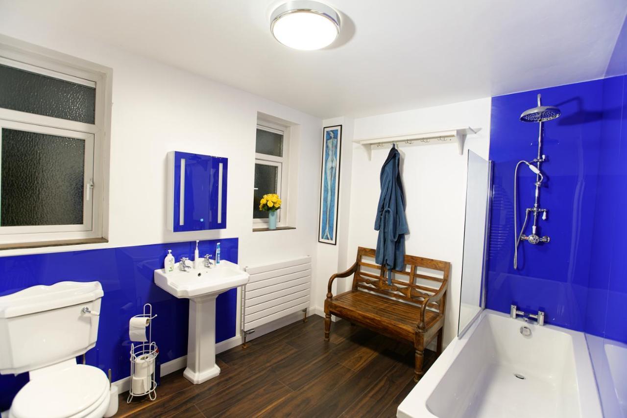 Seafarer'S View - 6 Bedroom Townhouse In Cowes, Parking & Seaviews. Cowes  Kültér fotó