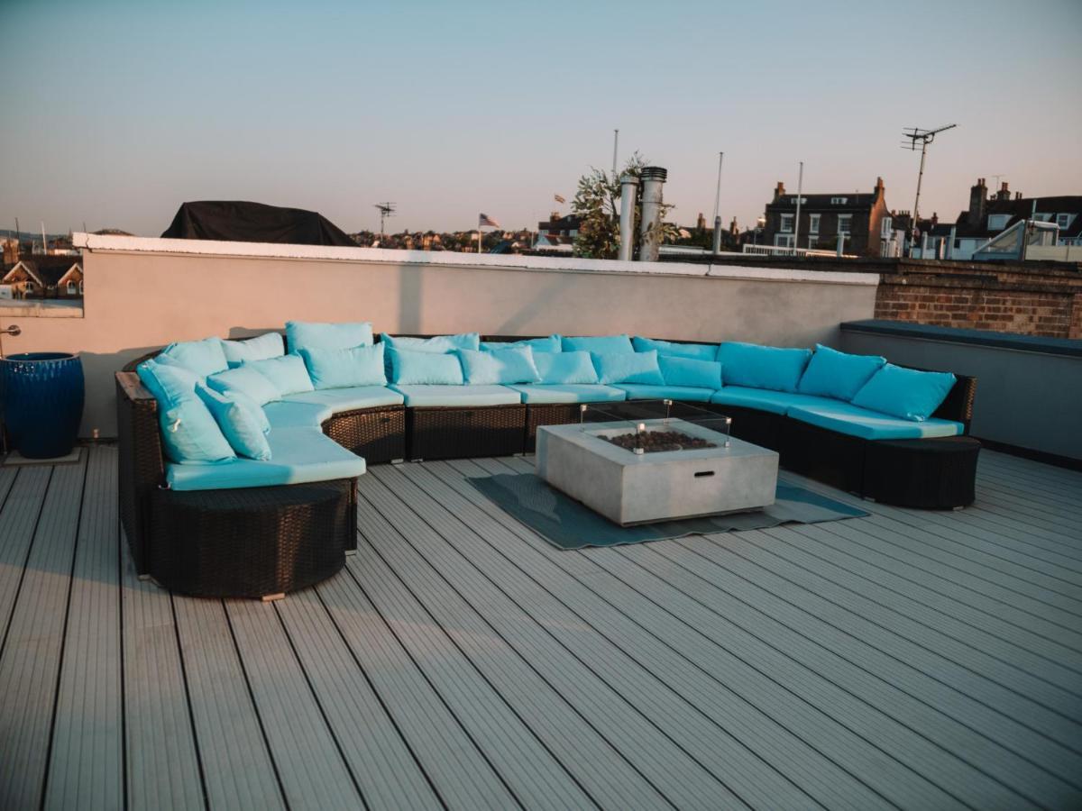 Seafarer'S View - 6 Bedroom Townhouse In Cowes, Parking & Seaviews. Cowes  Kültér fotó