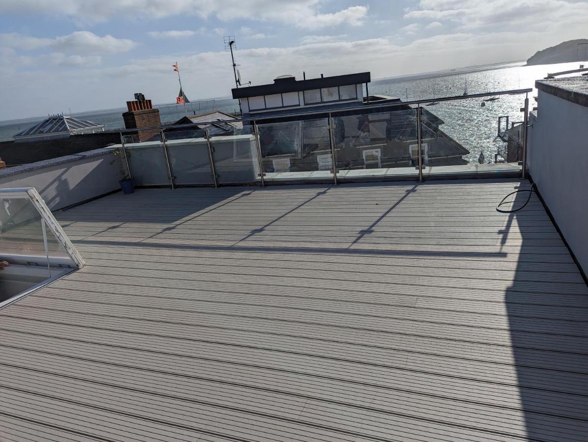 Seafarer'S View - 6 Bedroom Townhouse In Cowes, Parking & Seaviews. Cowes  Kültér fotó