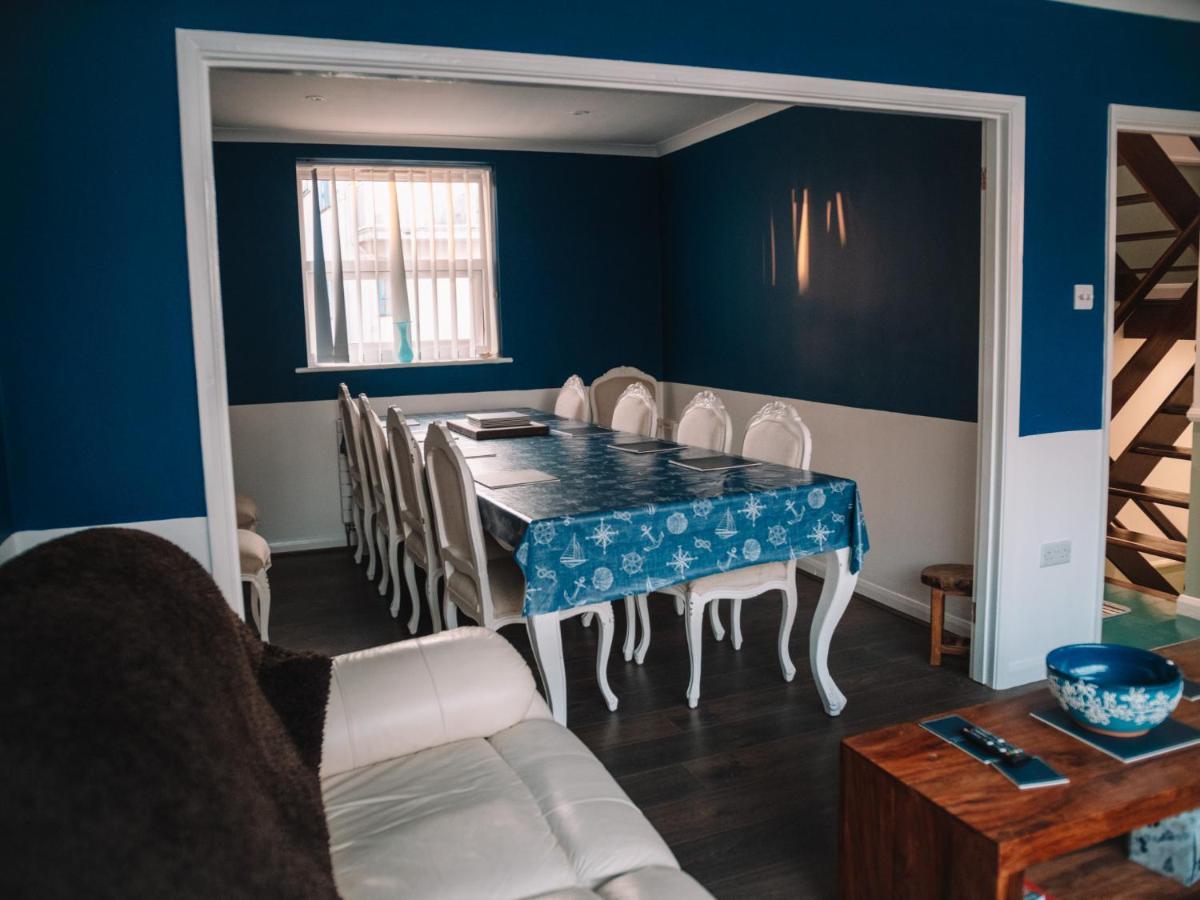 Seafarer'S View - 6 Bedroom Townhouse In Cowes, Parking & Seaviews. Cowes  Kültér fotó